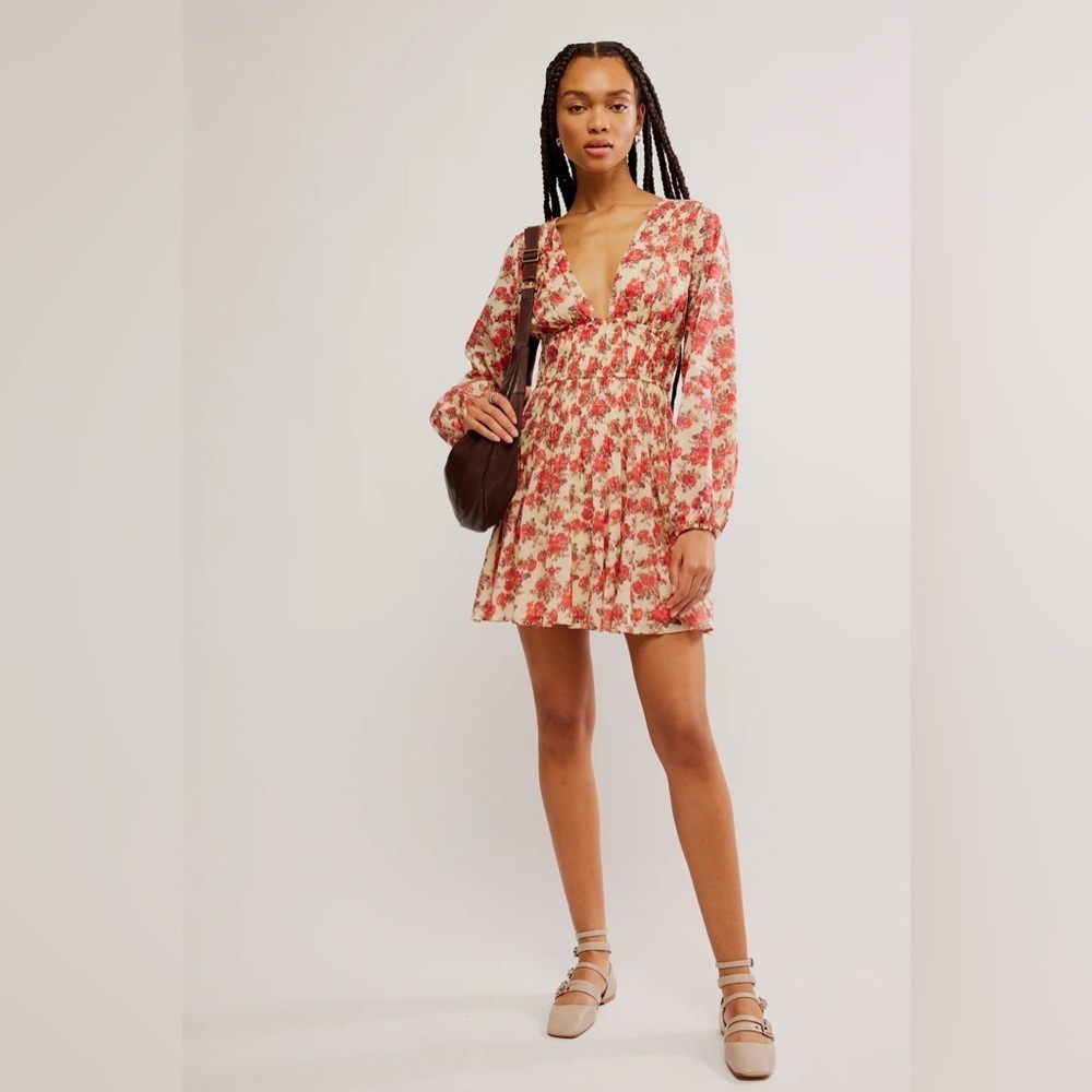 Free People BNWOT Keep You Mini Dress Floral V-Neck Size M - Picture 3 of 13